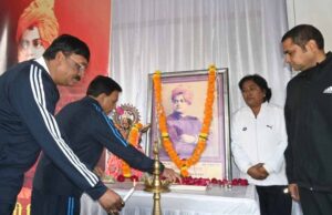 स्वामी विवेकानंद के सिद्धान्तों को अपनाकर सशक्त राष्ट्र के निर्माण में सहभागी बनें युवा : उप मुख्यमंत्री देवड़ा