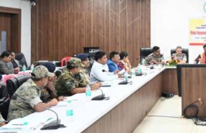 बीजापुर में उपमुख्यमंत्री विजय शर्मा ने बैठक में दिए निर्देश, नई ऊर्जा-रणनीति के साथ विकास में जुटें अधिकारी