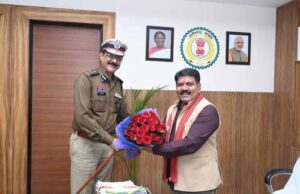 रायपुर के नए पुलिस कमिश्नर संजीव शुक्ला ने उपमुख्यमंत्री से की सौजन्य भेंट