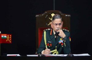 जम्मू-कश्मीर में आतंक पर वार, 31 आतंकी ढेर; आर्मी चीफ बोले– अब टेररिज्म से टूरिज्म की ओर बढ़ रहा प्रदेश