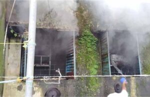 झारखंड: स्कूल के कमरे में अचानक लगी भीषण आग, धुएं-लपटों से मचा हड़कंप