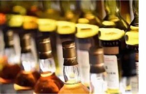 होली से पहले पुलिस की बड़ी कार्रवाई, 50 लाख की विदेशी शराब के साथ 3 तस्कर गिरफ्तार