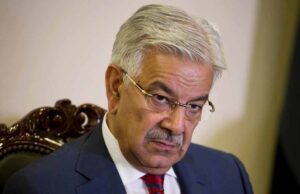 पाक रक्षा मंत्री का बड़ा बयान: ‘अमेरिका ने हमें इस्तेमाल किया’ — संसद में मचा सियासी हंगामा