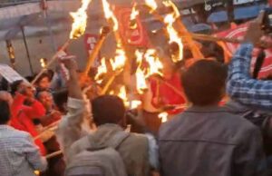 लेबर लॉ के खिलाफ हड़ताल का असर मिला-जुला, जबलपुर-इटारसी में बाजार और स्कूल खुले; सरकारी कर्मचारी सांकेतिक प्रदर्शन