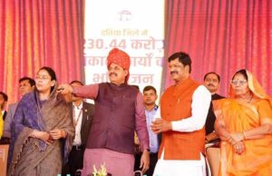 विकास, नवाचार और किसान समृद्धि का रोल मॉडल बन रहा दतिया : मुख्यमंत्री डॉ. यादव