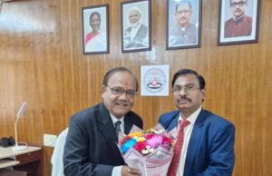 कुशाभाऊ ठाकरे पत्रकारिता विश्वविद्यालय को मिला नया कुलपति, प्रो. मनोज दयाल ने संभाला पदभार