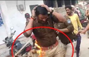 विजयवर्गीय के विरोध में कांग्रेस का प्रदर्शन बेकाबू, पुतले की जगह पुलिसकर्मी झुलसा