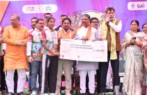 कुसुम ने दृढ़ इच्छाशक्ति और कठिन परिश्रम से बस्तर हेरिटेज मैराथन में लहराया जीत का परचम