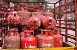 ‘LPG की कमी नहीं, पैनिक होकर न करें बुकिंग’, पटना DM ने दी ब्लैकमार्केटिंग पर सख्ती की चेतावनी