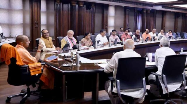 Cabinet_05.jpg
