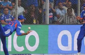 अक्षर पटेल के ऑलराउंड खेल के मुरीद हुए सुनील गावस्कर, कहा– महान खिलाड़ियों की कतार में शामिल होने की क्षमता