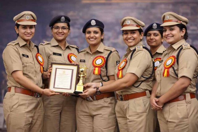 mahila_0333.jpg