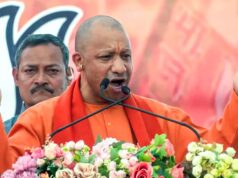 गारबेटा में भी योगी-योगी, सड़कों-छतों पर खड़े होकर हजारों लोगों ने किया बुलडोजर बाबा का दीदार