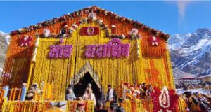 केदारनाथ धाम के कपाट खुले, महादेव के जयकारे से गूंज उठा वातावरण, हुई पुष्प वर्षा