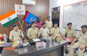 रामगढ़ में अवैध हथियार के साथ युवक गिरफ्तार, 9 एमएम पिस्टल बरामद