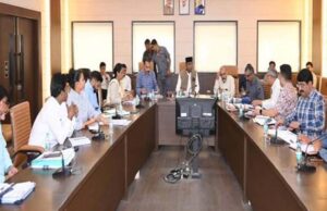 मंत्री विश्वास सारंग ने ली खेल एवं युवा कल्याण विभाग की समीक्षा बैठक