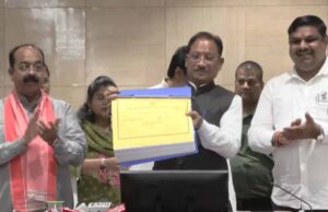CG Board Result: 10वीं में 77.15% और 12वीं में 83.04% छात्र पास, बेटियों का दबदबा कायम