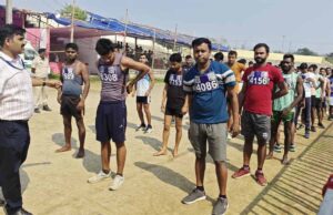 धनबाद में सख्ती के बीच होमगार्ड फिजिकल टेस्ट: इलेक्ट्रॉनिक गैजेट्स पर पूरी तरह प्रतिबंध