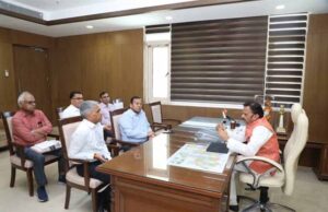 दीर्घकालिक उपयोगिता और समग्र विकास को ध्यान में रखकर करें विकास कार्य : उप मुख्यमंत्री शुक्ल