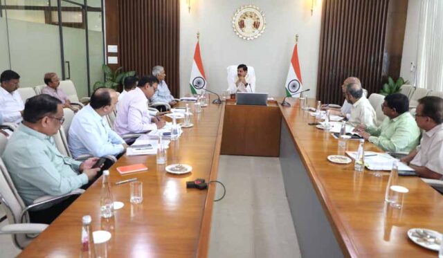 cm_mohan_meeting.jpg