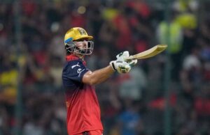 रॉयल चैलेंजर्स बैंगलोर की आधी टीम पवेलियन लौटी, टिम डेविड आउट—अक्षर पटेल का कमाल