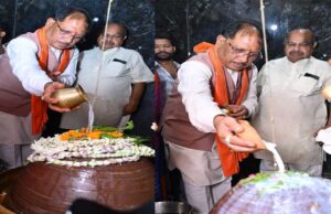 मुख्यमंत्री ने हाटकेश्वर महादेव मंदिर में पूजा-अर्चना कर प्रदेशवासियों के सुख समृद्धि की कामना की