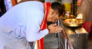 विष्णुदेव साय हरिनाम संकीर्तन नामयज्ञ में हुए शामिल, श्री जगन्नाथ मंदिर में पूजा कर प्रदेश की खुशहाली की कामना