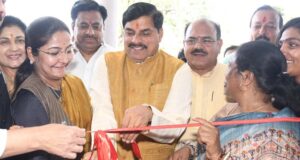 भोपाल निगम की 8-मंजिला बिल्डिंग का लोकार्पण, CM बोले—नीचे जनता से जुड़े काम होंगे; 10.5 मेगावाट सोलर प्लांट भी शुरू