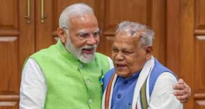 संतोष सुमन का विपक्ष पर बड़ा हमला, बोले‘मोदी युग में विपक्ष की हालत झालमुड़ी जैसी’