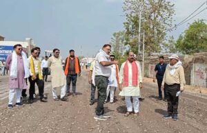 उप मुख्यमंत्री अरुण साव ने निर्माणाधीन सड़क का किया निरीक्षण