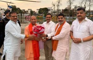 बंगाल चुनाव में प्रचंड जीत पर भाजपा नेताओं ने सीएम योगी को दी बधाई