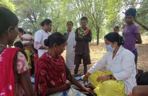 दुर्गम जंगलों के बीच पहुंची स्वास्थ्य सेवा, 771 ग्रामीणों की हुई जांच