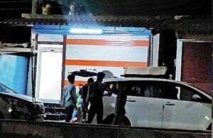माइंस ठेकेदार के ठिकानों पर Goods and Services Tax की रेड, दो गाड़ियों में पहुंची टीम ने जब्त किए अहम दस्तावेज