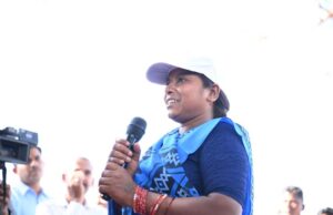सरोधी की चौपाल में उभरी बदलाव की प्रेरक कहानी, स्वच्छता दीदी मनीषा मरकाम की आर्थिक स्थिति हुई सशक्त