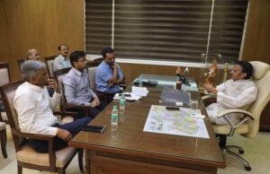 समय-सीमा में गुणवत्तापूर्ण करें कार्य, सतत मॉनिटरिंग करें: उप मुख्यमंत्री शुक्ल