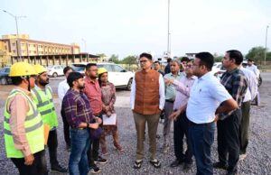 वित्त मंत्री ओपी चौधरी ने नवा रायपुर में विकास कार्यों का किया निरीक्षण