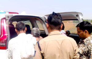 मुरैना के डायल-112 हीरोज कुएँ में गिरकर घायल हुए 45 वर्षीय व्यक्ति को पहुँचाया अस्पताल
