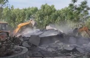 हरिद्वार में CM धामी का बुलडोजर एक्शन, अवैध मजार पर चली कार्रवाई, प्रशासन सख्त
