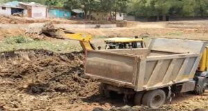 100 साल पुराने पंडरीतराई तालाब का कायाकल्प: 78 लाख की लागत से बढ़ाई जा रही गहराई