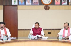 साय कैबिनेट के बड़े फैसले: किसानों को ₹15,000 प्रति एकड़ सहायता, 240 ई-बसों को मंजूरी