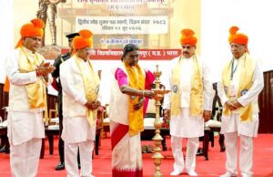 भारतीय संस्कृति, परंपरा और भाषाओं के प्रति सम्मान का भाव विकसित करना विश्वविद्यालयों की महत्वपूर्ण जिम्मेदारी : राष्ट्रपति मुर्मु