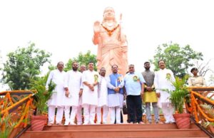 मातृशक्ति एवं प्रकृति के प्रति श्रद्धा का अनुपम संगम : मुख्यमंत्री विष्णु देव साय ने “राम वाटिका” में किया रुद्राक्ष का पौधारोपण