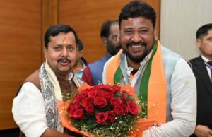 बांकीपुर उपचुनाव: बीजेपी उम्मीदवार अभिषेक सिन्हा ने भरा नामांकन, NDA नेताओं ने दिखाई ताकत