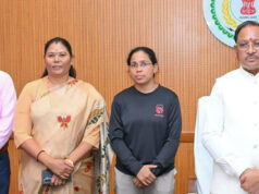 रायपुर : मुख्यमंत्री विष्णुदेव साय ने माउंट एवरेस्ट फतह करने वाली पर्वतारोही अमिता श्रीवास को दी बधाई