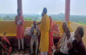 ग्राम बिलासपुर में अमरनाथ यात्रा से लौटे श्रद्धालुओं का हुआ सम्मान