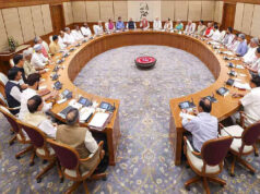 Modi Cabinet Reshuffle: कैबिनेट विस्तार में नौकरशाहों की एंट्री की चर्चा, मिल सकती है बड़ी जिम्मेदारी