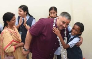 बेटियों के सपनों को मिली नई उड़ान, शाला प्रवेश उत्सव में शामिल हुए पर्यटन एवं संस्कृति मंत्री राजेश अग्रवाल