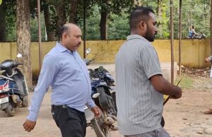 कोंडागांव में रिश्वतखोरी का भंडाफोड़, नामांतरण के बदले घूस लेते तहसीलदार का रीडर गिरफ्तार
