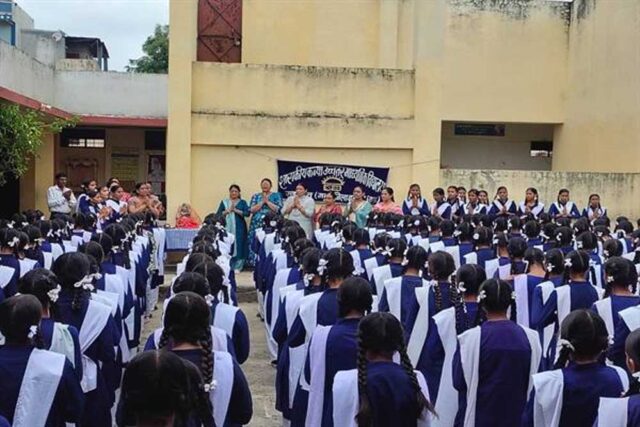 School_012.jpg