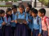 भारी बस्ता और मोबाइल की लत से बढ़ रही बच्चों में गर्दन-पीठ दर्द की समस्या
